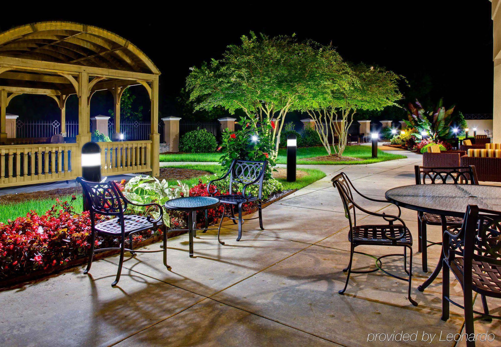 Courtyard High Point Hotel Luaran gambar