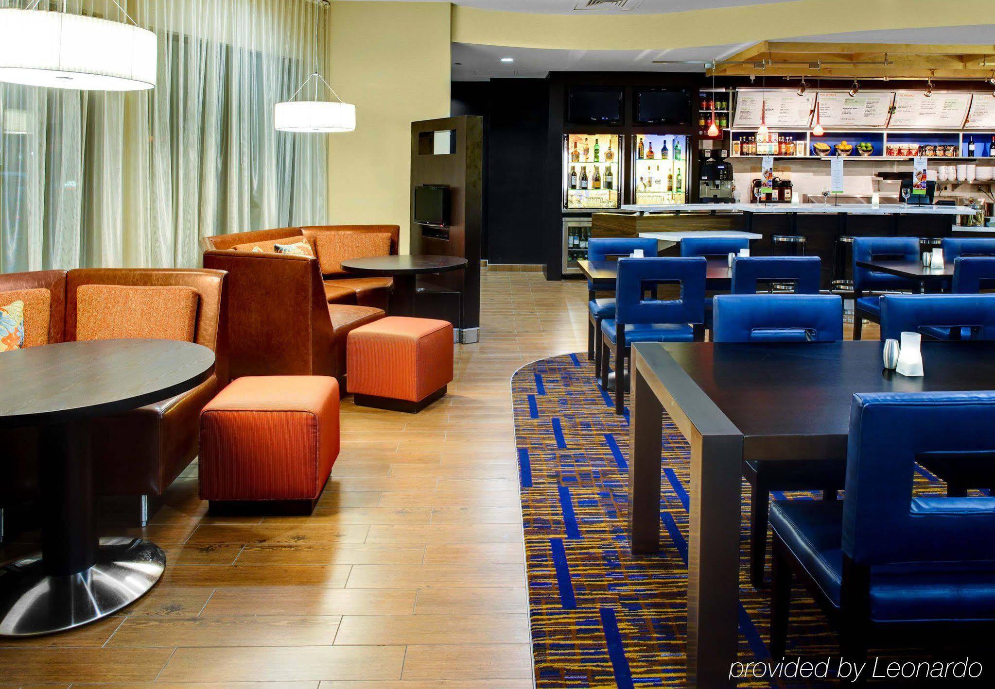 Courtyard High Point Hotel Luaran gambar