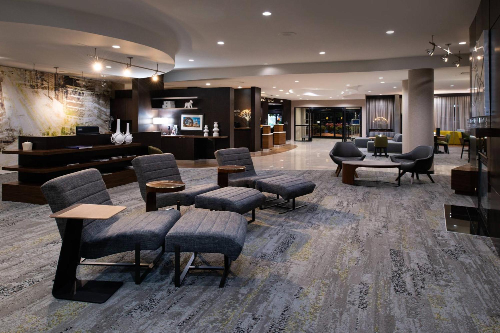 Courtyard High Point Hotel Luaran gambar