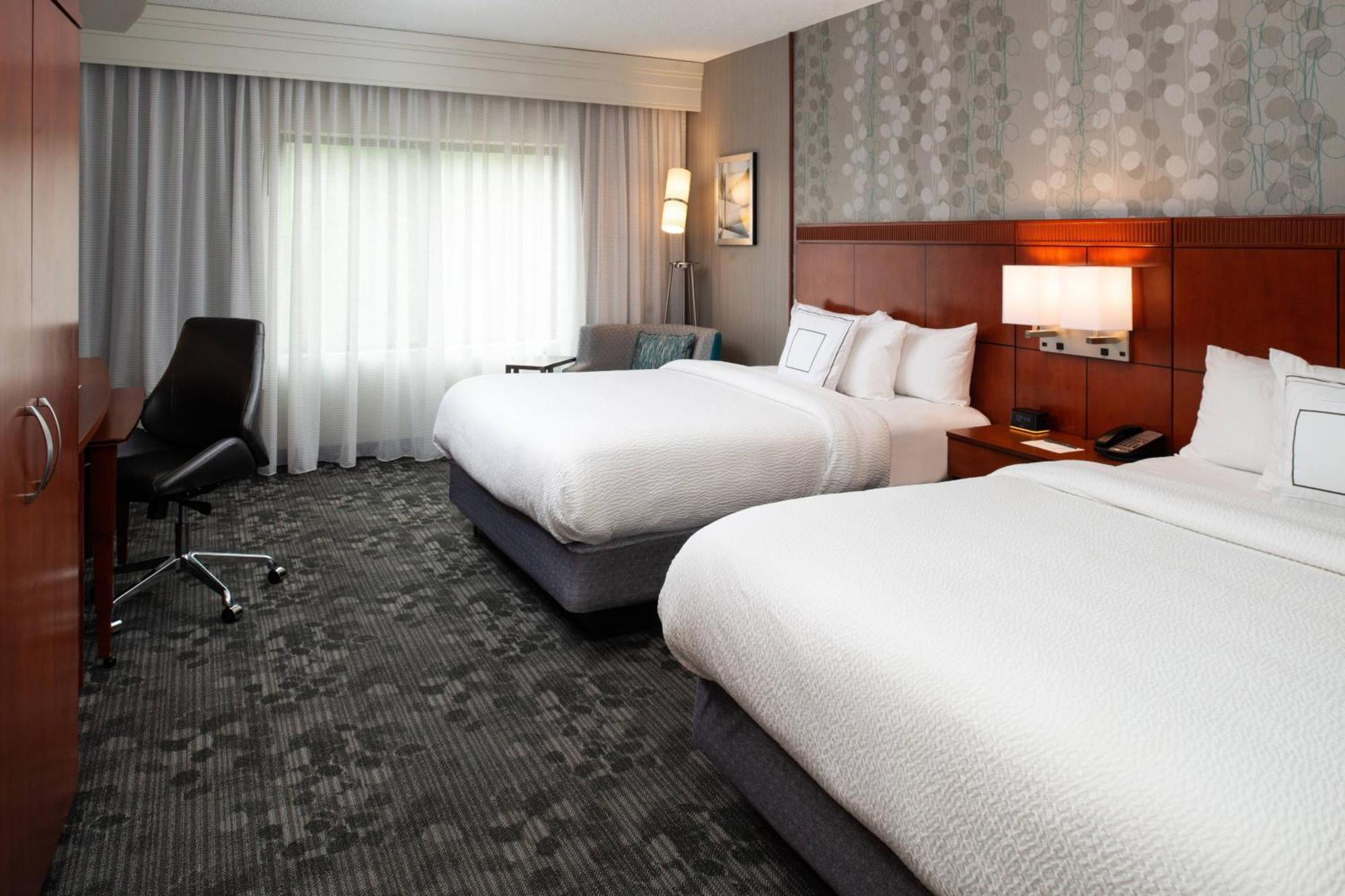 Courtyard High Point Hotel Luaran gambar