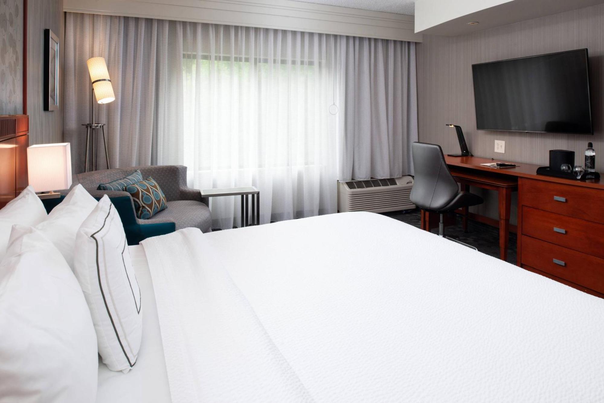 Courtyard High Point Hotel Luaran gambar